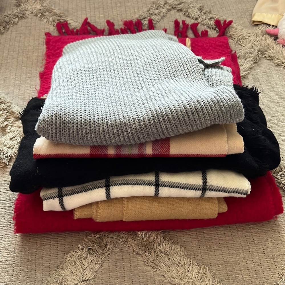 Lot of 6 winter and fall scarves